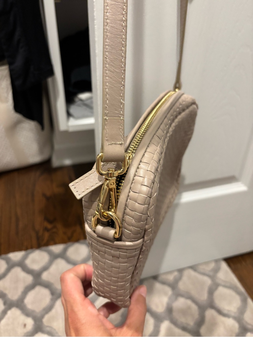 Tan Woven Crossbody Bag with Adjustable Strap. Quince. - Picture 2 of 5